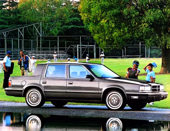 1989 Dodge Dynasty LE (CDP-41) '1988–89