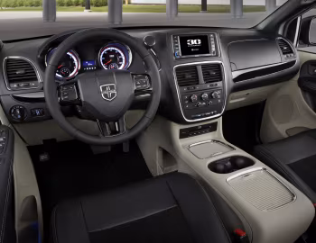 Интерьер 2014 Dodge Grand Caravan "30th Anniversary" (RT) '2013–14
