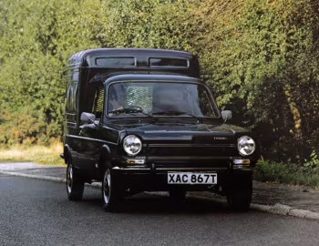 Dodge 1100 High-Top Van [UK-spec] '1978–????