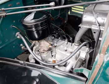 Под капотом 1941 Dodge WC Canopy Express