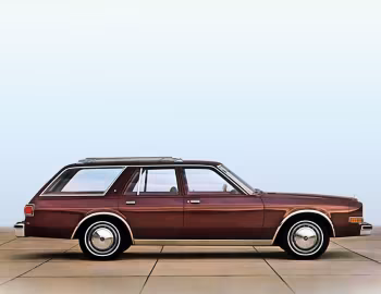 Dodge LeBaron Salon Wagon '1981