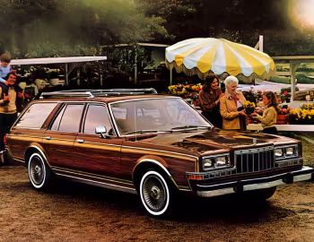 Dodge LeBaron Salon Woodgrain Wagon '1981