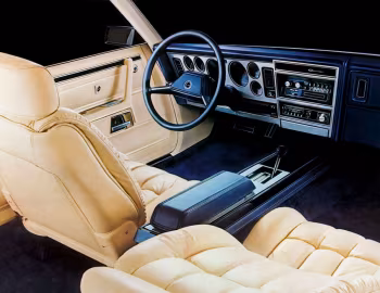Interior 1982 Dodge Mirada (XS 22)