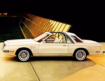 1982 Dodge Mirada "T-Roof" (XS 22)