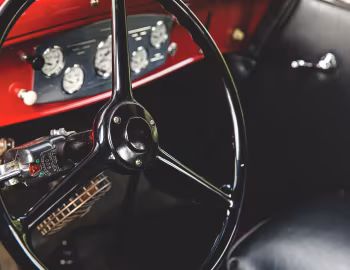 Интерьер 1933 Dodge Model H44 Tow Truck