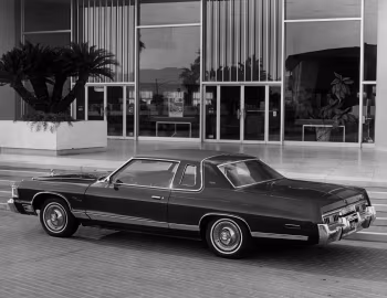 1976 Dodge Royal Monaco Brougham 2-door Formal Hardtop (DP 29)
