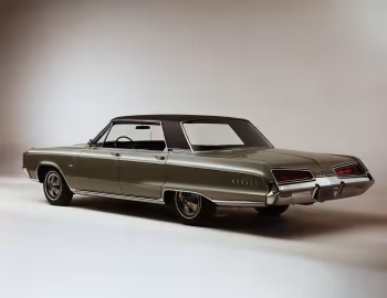1967 Dodge Monaco 4-door Hardtop Sedan (CD2H 43)