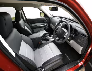Interior Dodge Nitro SXT [UK-spec] '2007–09