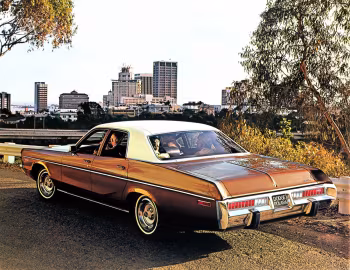 1973 Dodge Polara Sedan (DL 41) '1972–73
