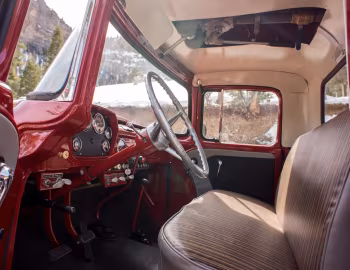 Интерьер 1959 Dodge W200 Power Wagon American LaFrance Firetruck