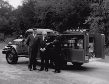 1950 Dodge B-2-PW Power Wagon Firetruck (T137)