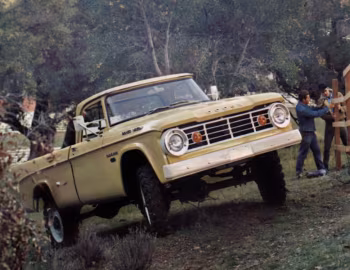 1966 Dodge W200 Power Wagon Sweptline Pickup (B6)