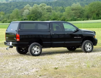 2003–05 Dodge Ram 2500 4×4 Quad Cab Pickup '2002–05