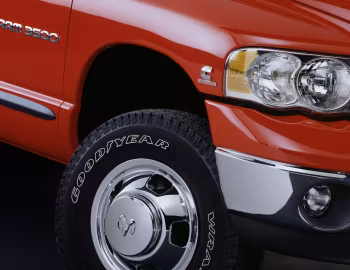 Dodge Ram 3500 4×4 SLT Quad Cab Pickup '2004–05