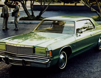 1977 Dodge Royal Monaco Hardtop Coupe (DM 23)