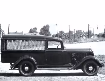 1933 Dodge Screenside