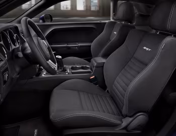 Интерьер 2013–14 Dodge Challenger SRT8 Core (LC) '2013–14