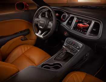 Интерьер 2015–18 Dodge Challenger SRT Hellcat (LC) '2014–18