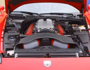 Под капотом 2003–07 Dodge Viper SRT-10 Convertible [North America] '2003–07