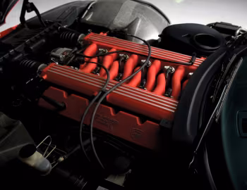 Bajo el capó 1992–95 Dodge Viper RT/10
