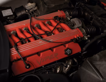 Под капотом 1992–95 Dodge Viper RT/10
