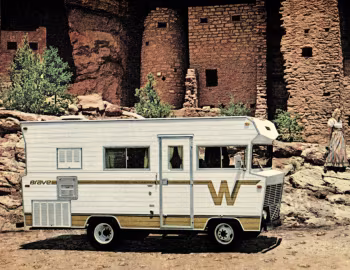 1972 Winnebago D-18 Brave Motorhome