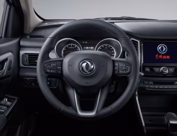Торпедо Dongfeng Aeolus AX3 '2018–19