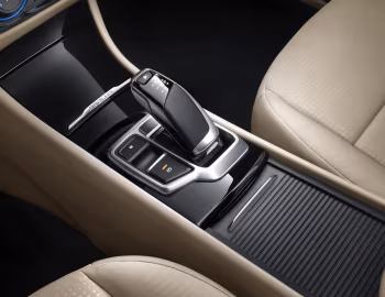 Интерьер Dongfeng Aeolus E70 '2017–19