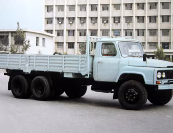 Dongfeng Aeolus EQ155 '04.1983–????