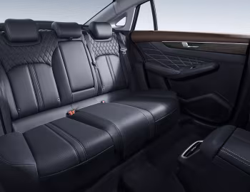 Интерьер Dongfeng Aeolus Yixuan Max '2021–23