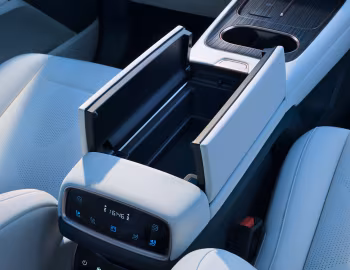 Інтэр'ер Dongfeng eπ008 '2024–н.ч.