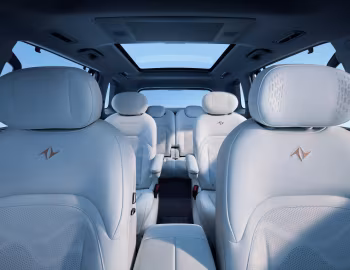 Інтэр'ер Dongfeng eπ008 '2024–н.ч.