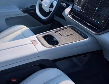 Інтэр'ер Dongfeng eπ008 '2024–н.ч.