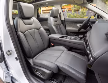 Intérieur Dongfeng Huge [CIS] '2025–pr.