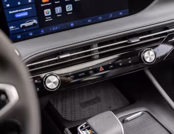 Intérieur Dongfeng Huge [CIS] '2025–pr.
