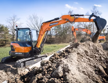 Doosan DX180LC-5, Doosan DX55R-7