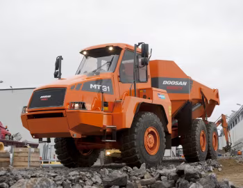 Doosan Moxy MT31 '2010–11