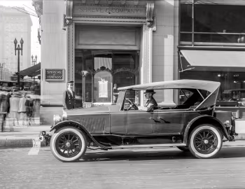 Dorris Model 6-80 Touring '1921