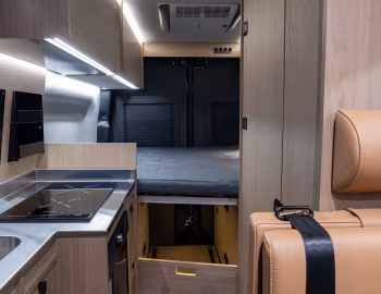 Interior 2026 Dovra RIG S-610 '2025–26