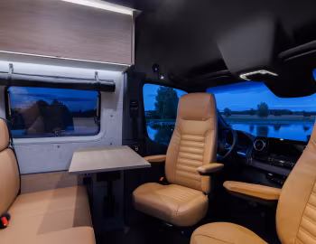 Interior 2026 Dovra RIG S-610 '2025–26