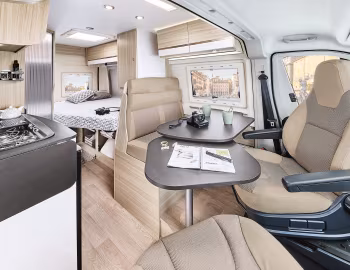 Інтер'єр 2020–22 Dreamer D42 '2019–22