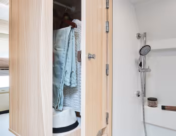 Interior 2020–22 Dreamer D53 '2019–22