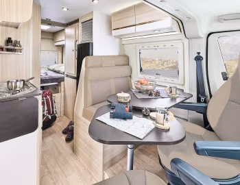 Інтер'єр 2020 Fiat Ducato Dreamer D55 '2019–20