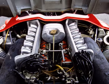 Под капотом Ferrari 330 P4 (#0860) '1967