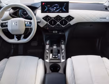 Передня панель DS 3 Crossback E-Tense Rivoli [Worldwide] '2019–22