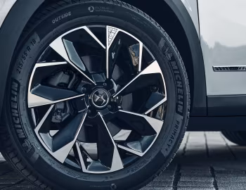 DS 3 Crossback "Louvre" '2022