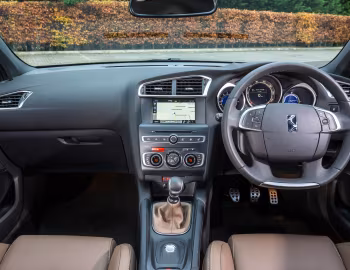 Передня панель DS 4 [UK-spec] '2015–18