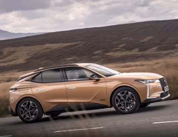DS 4 Cross [UK-spec] '2022–24