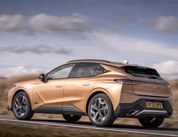 DS 4 Cross [UK-spec] '2022–24