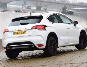 DS 4 Crossback [UK-spec] '2015–18